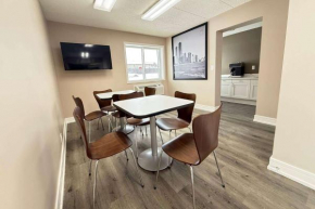 Travelodge by Wyndham Rockford South